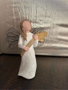 Willow Tree Angel of Autumn Figurine - White, Tan & Pink Accent